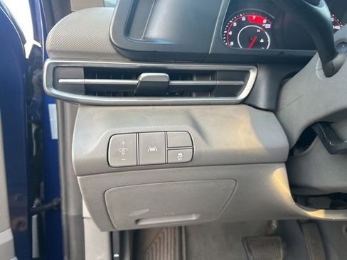 Used 2021 Hyundai Elantra SEL image 16