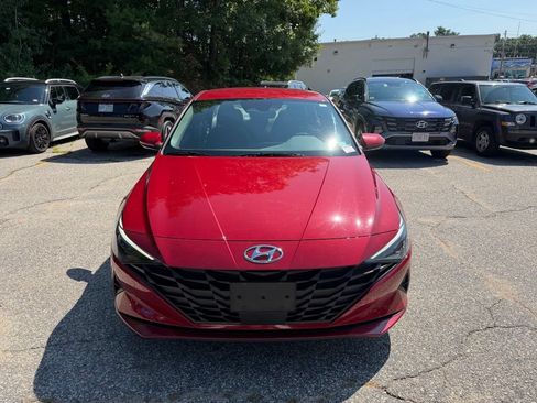 Used 2023 Hyundai Elantra SEL w/ Convenience Package FWD image 5