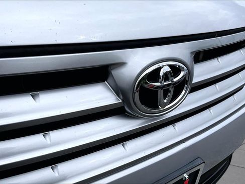 Used 2012 Toyota Highlander 4WD w/ Tech Pkg image 28