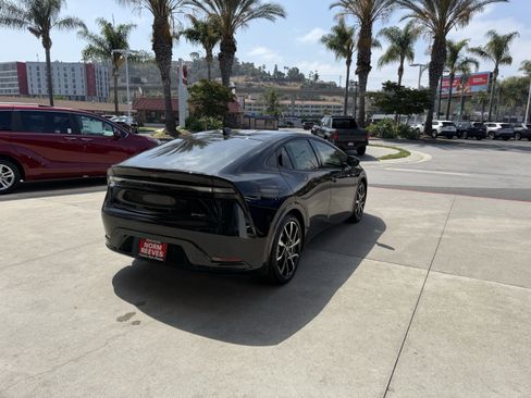 Certified 2025 Toyota Prius Plug-In Hybrid image 27