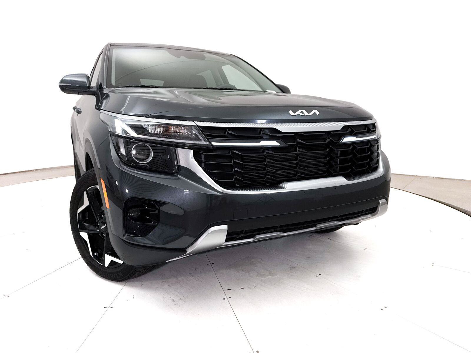 Used 2025 Kia Seltos S FWD image 6