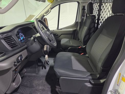 Used 2025 Ford Transit 250 Low Roof w/ Exterior Upgrade Package RWD image 13
