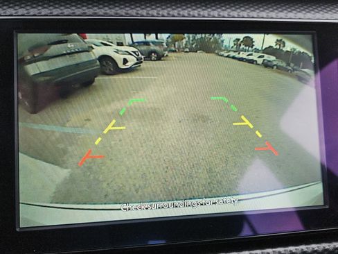 Used 2024 Nissan Kicks SV image 9