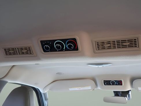 Used 2021 Chevrolet Express 3500 LT w/ LT Preferred Equipment Group image 37