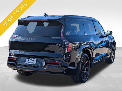 Certified 2026 Kia EV9 Land w/ Nightfall Edition Package image 6