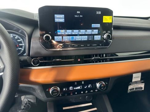 New 2025 Mitsubishi Outlander SEL image 30