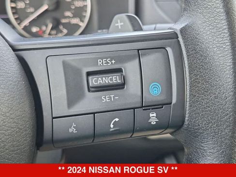 Used 2024 Nissan Rogue SV AWD/4WD image 23