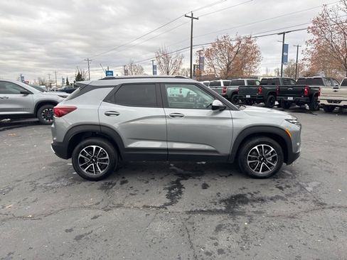 Used 2025 Chevrolet TrailBlazer LT image 8