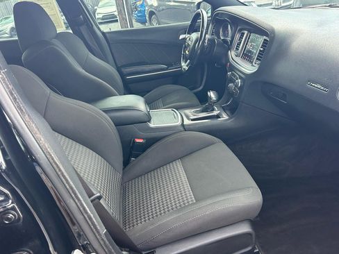 Used 2019 Dodge Charger R/T RWD image 9