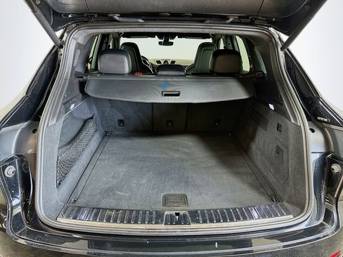 Used 2023 Porsche Cayenne GTS image 25