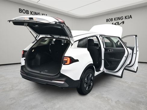New 2026 Kia Sportage LX w/ LX Convenience Package AWD/4WD image 17