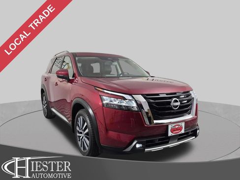 Used 2022 Nissan Pathfinder Platinum AWD/4WD image 1