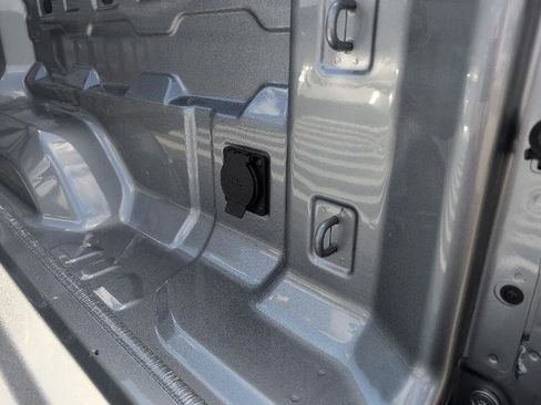 New 2025 GMC Canyon Elevation w/ Convenience Package image 11