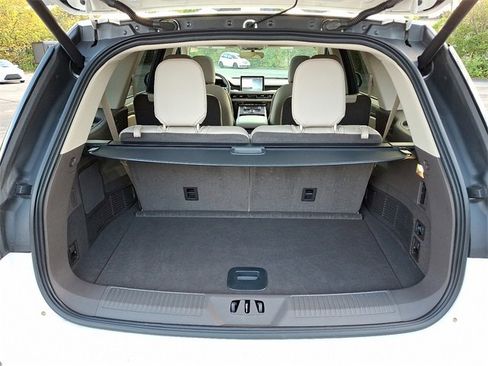 Certified 2024 Lincoln Aviator Reserve w/ Elements Package Plus image 31