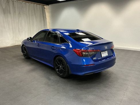 Used 2023 Honda Civic Sport image 4