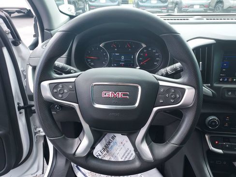 Used 2024 GMC Terrain SLE FWD image 17