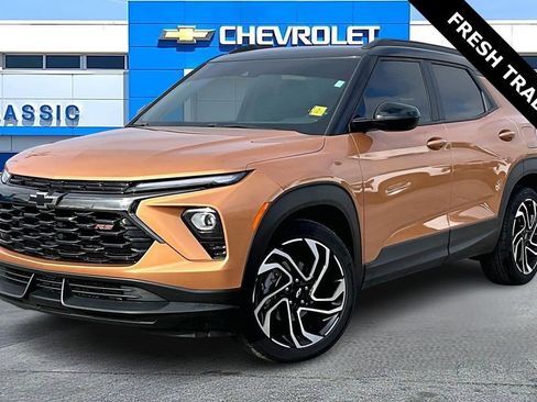 Used 2024 Chevrolet TrailBlazer RS w/ Driver Confidence Package image 3