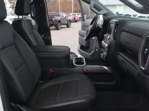 Used 2023 GMC Sierra 3500 Denali w/ Denali Ultimate Package image 39