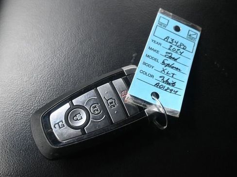 Used 2024 Ford Explorer XLT w/ Equipment Group 202A image 23