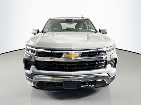 Used 2024 Chevrolet Silverado 1500 LT AWD/4WD image 2