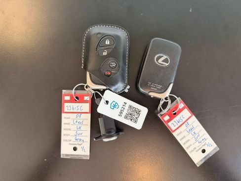 Used 2008 Lexus LX 570 4WD w/ Technology Pkg image 37