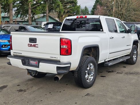 Used 2019 GMC Sierra 3500 Denali w/ Duramax Plus Package image 7
