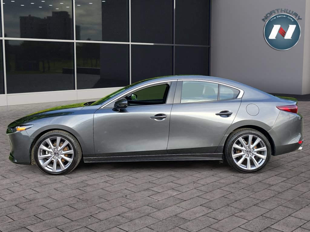 Used 2023 MAZDA MAZDA3 s FWD image 2