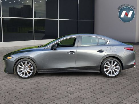 Used 2023 MAZDA MAZDA3 s FWD image 2