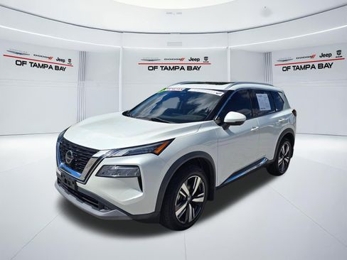 Used 2021 Nissan Rogue SL AWD/4WD image 2