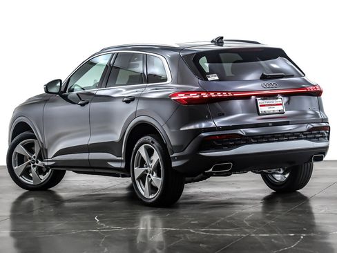 New 2025 Audi Q5 Premium Plus image 12