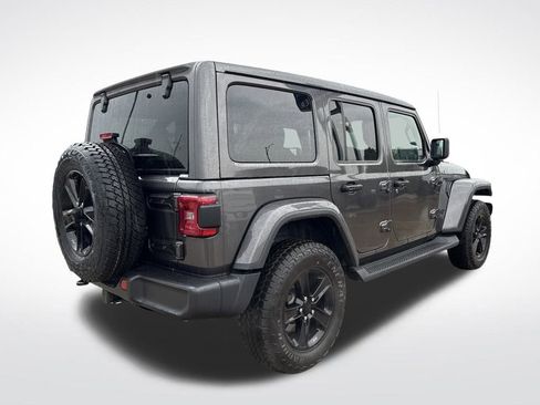 Used 2022 Jeep Wrangler Unlimited Sahara image 7
