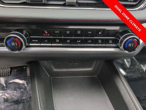 Certified 2025 Chevrolet Equinox RS image 18