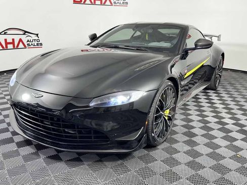 Used 2022 Aston Martin V8 Vantage Coupe RWD image 3