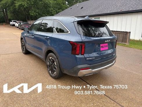 Certified 2024 Kia Sorento S FWD image 9