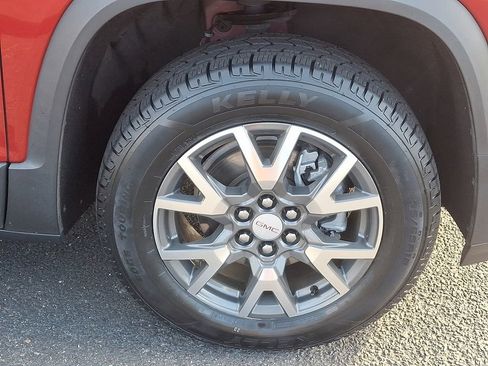 Certified 2023 GMC Acadia SLE image 8