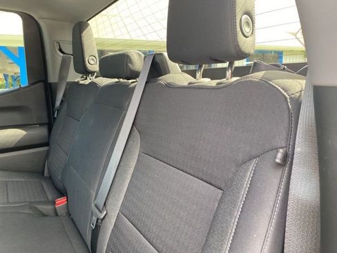 Certified 2022 Chevrolet Silverado 1500 Custom image 27