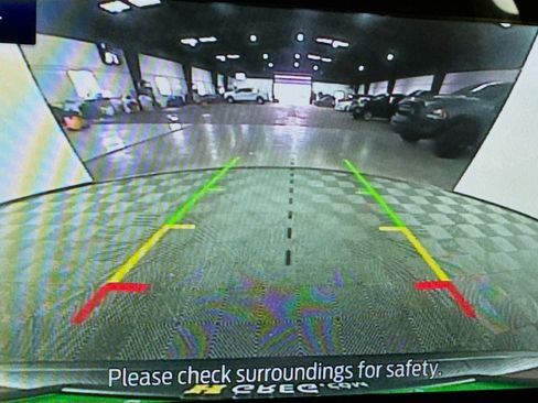 Used 2020 Ford Escape SE image 18