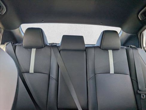 Used 2025 Toyota Camry SE image 16