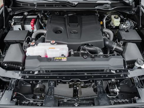 New 2026 Toyota Tundra SR5 image 18