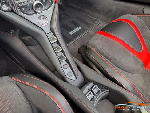 Used 2021 McLaren 720S Performance RWD image 20
