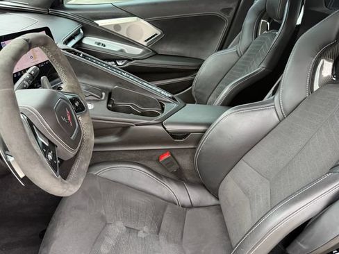 Used 2023 Chevrolet Corvette Stingray Premium Cpe w/ Z51 Performance Package RWD image 12