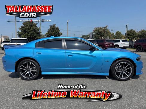 Used 2023 Dodge Charger R/T w/ Plus Group RWD image 2