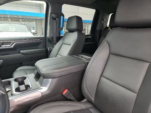 Used 2024 Chevrolet Silverado 2500 LTZ w/ LTZ Plus Package AWD/4WD image 16