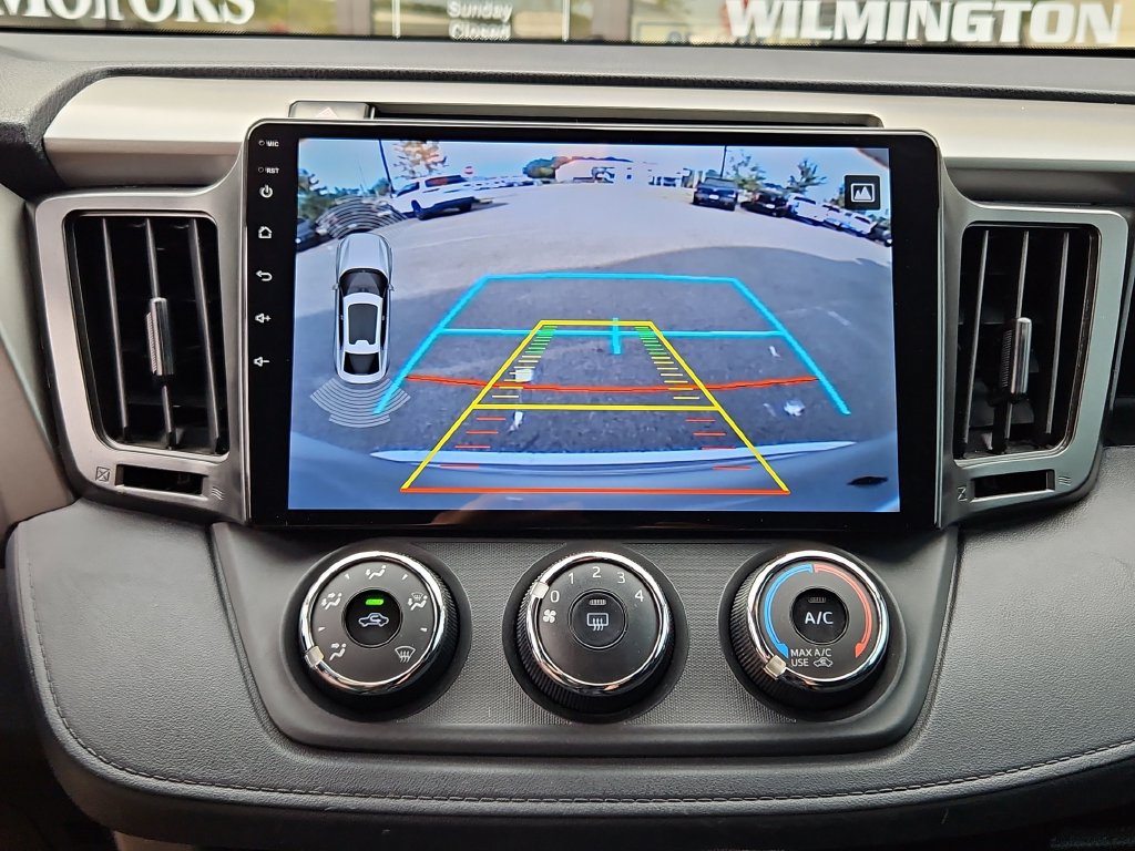 Used 2017 Toyota RAV4 LE FWD image 17
