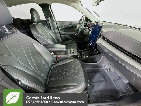 Certified 2022 Ford Mustang Mach-E Select image 26