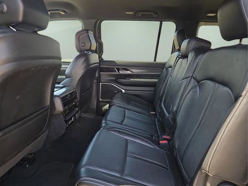 Used 2024 Jeep Wagoneer Series II w/ Flexible Seating Group RWD image 16