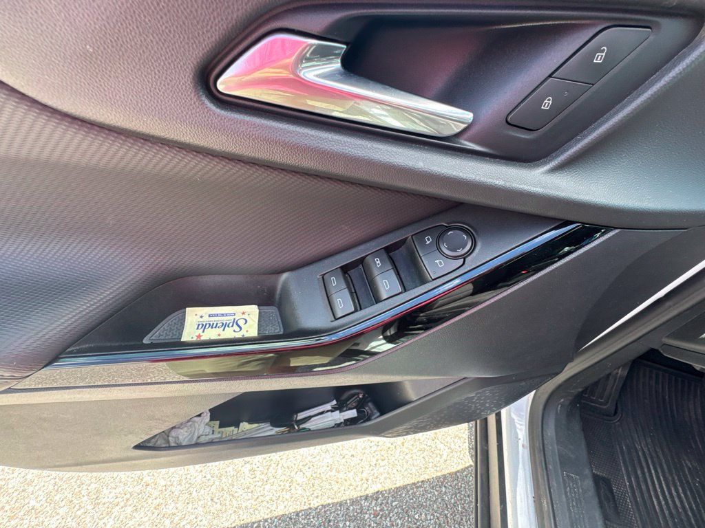 Used 2026 Chevrolet Equinox LT FWD image 18