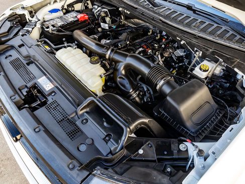 Used 2025 Ford Expedition Platinum w/ Driver's Package image 40