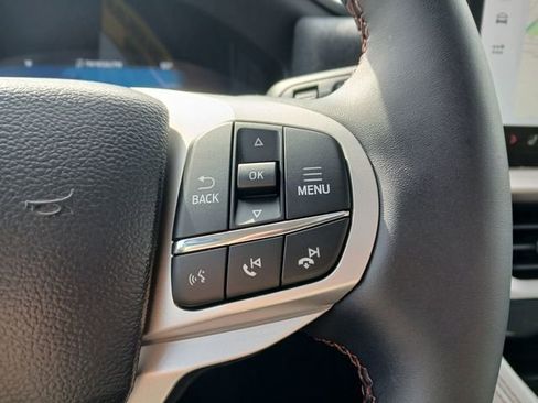 New 2026 Ford Explorer Active AWD/4WD image 15