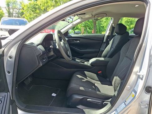 Certified 2025 Honda Accord LX image 14